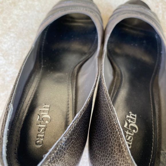 East Fifth Brown Peep Toe Heels - Picture 4 of 13